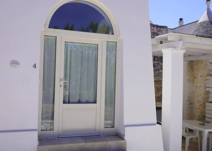 Trullo Amico بيت للعطل *
